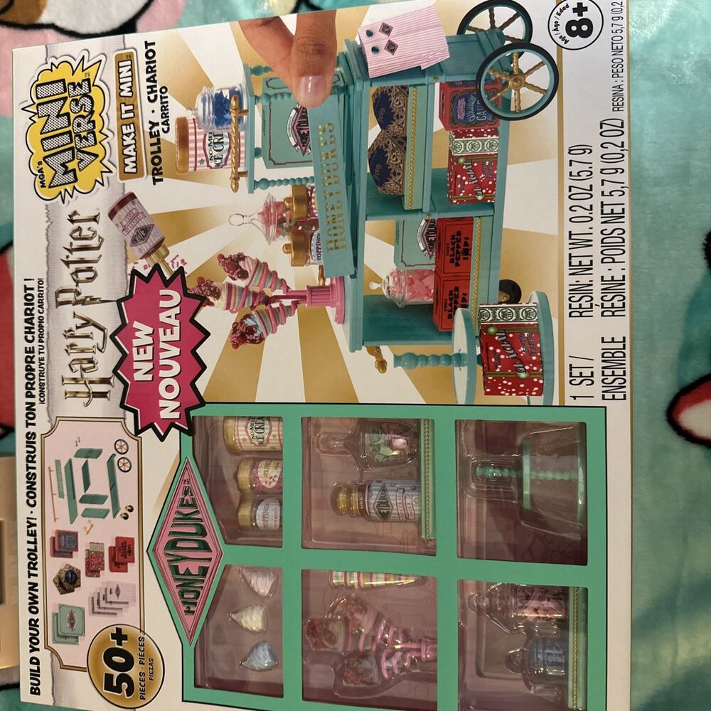 MGA's Miniverse Make It Mini Honeydukes Trolley Harry Potter Mini Collectibles